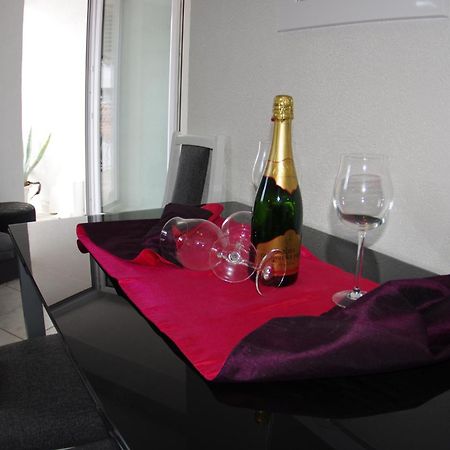 Apartments Lux Makarska Room photo