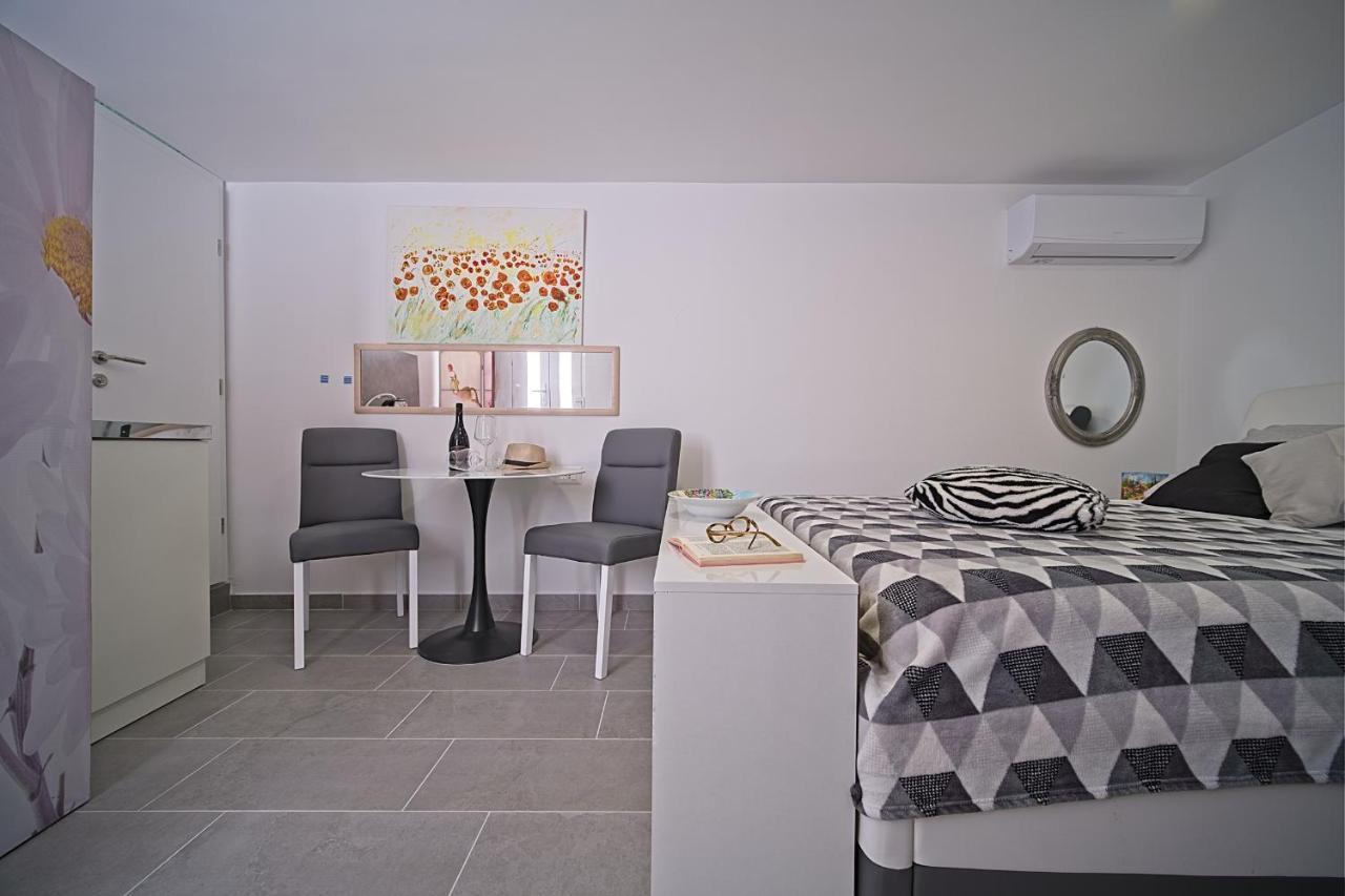 Apartments Lux Makarska Exterior photo