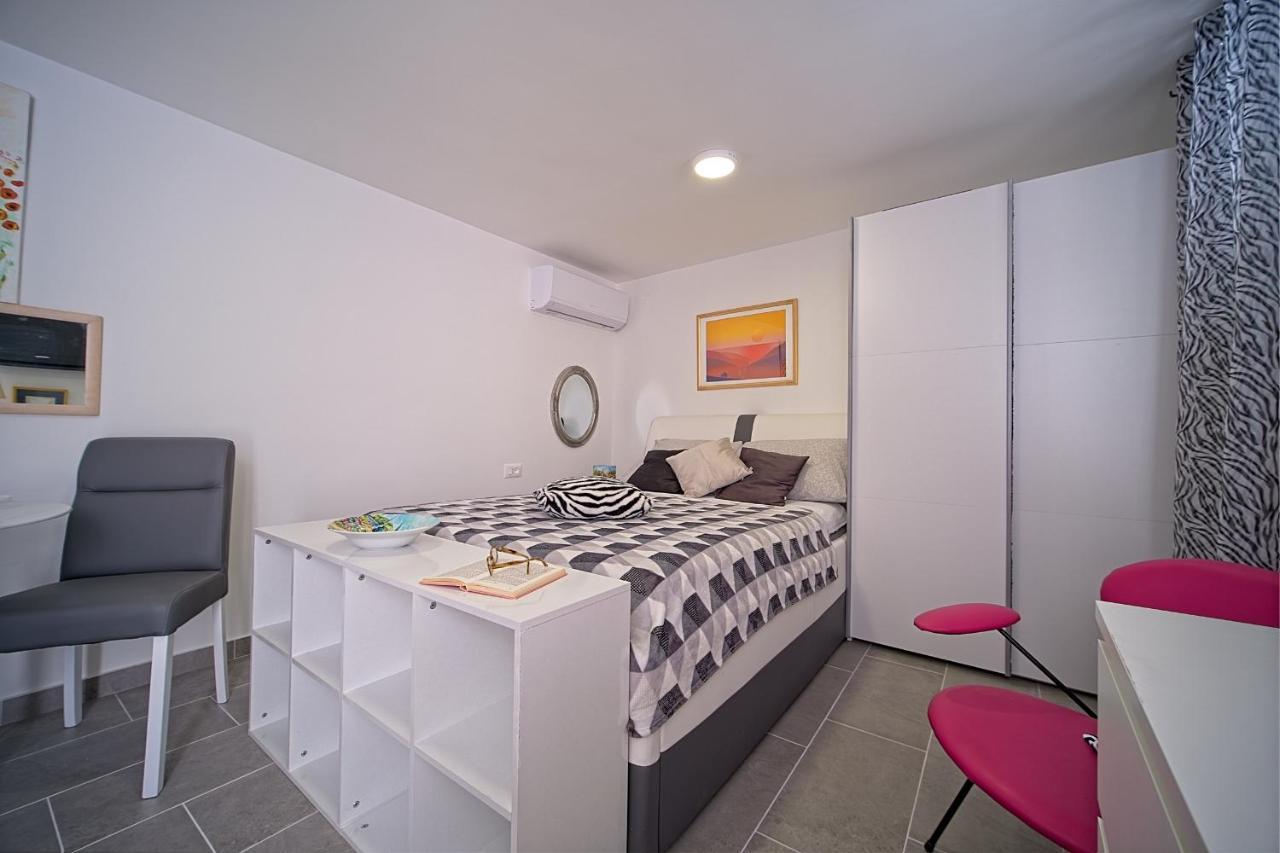 Apartments Lux Makarska Exterior photo