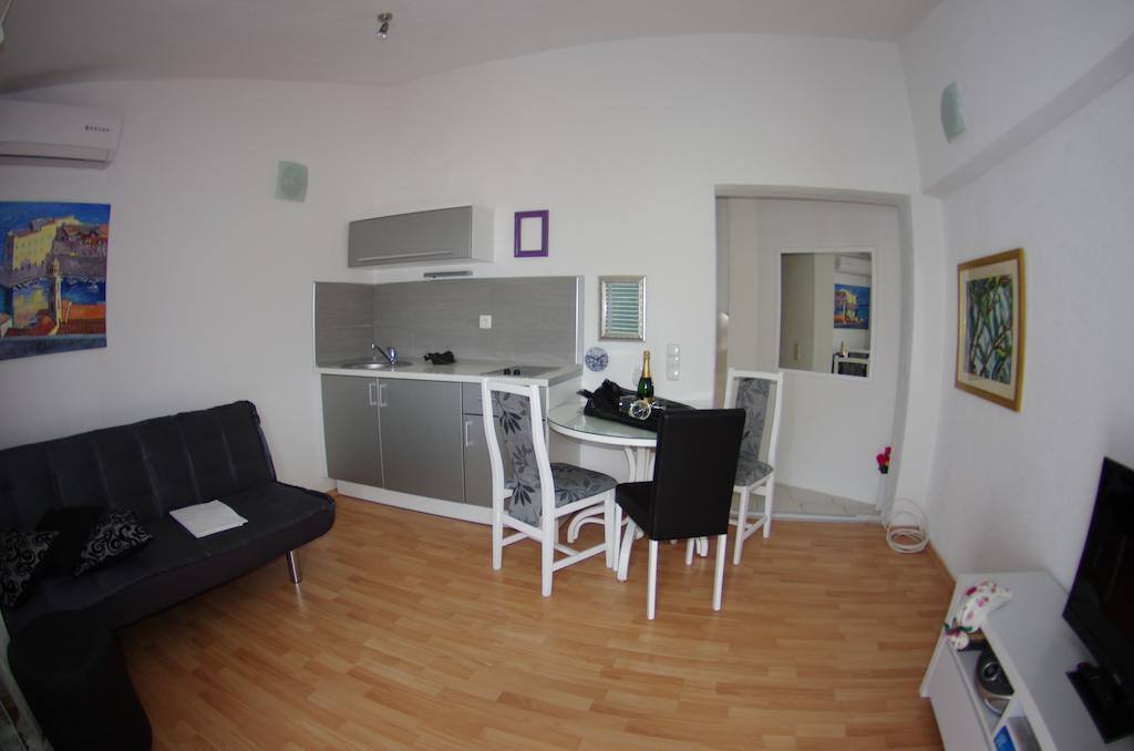 Apartments Lux Makarska Room photo
